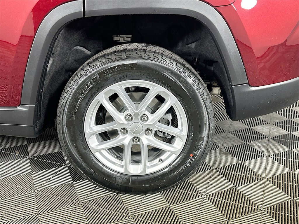 New 2025 Jeep Grand Cherokee Laredo X image 16