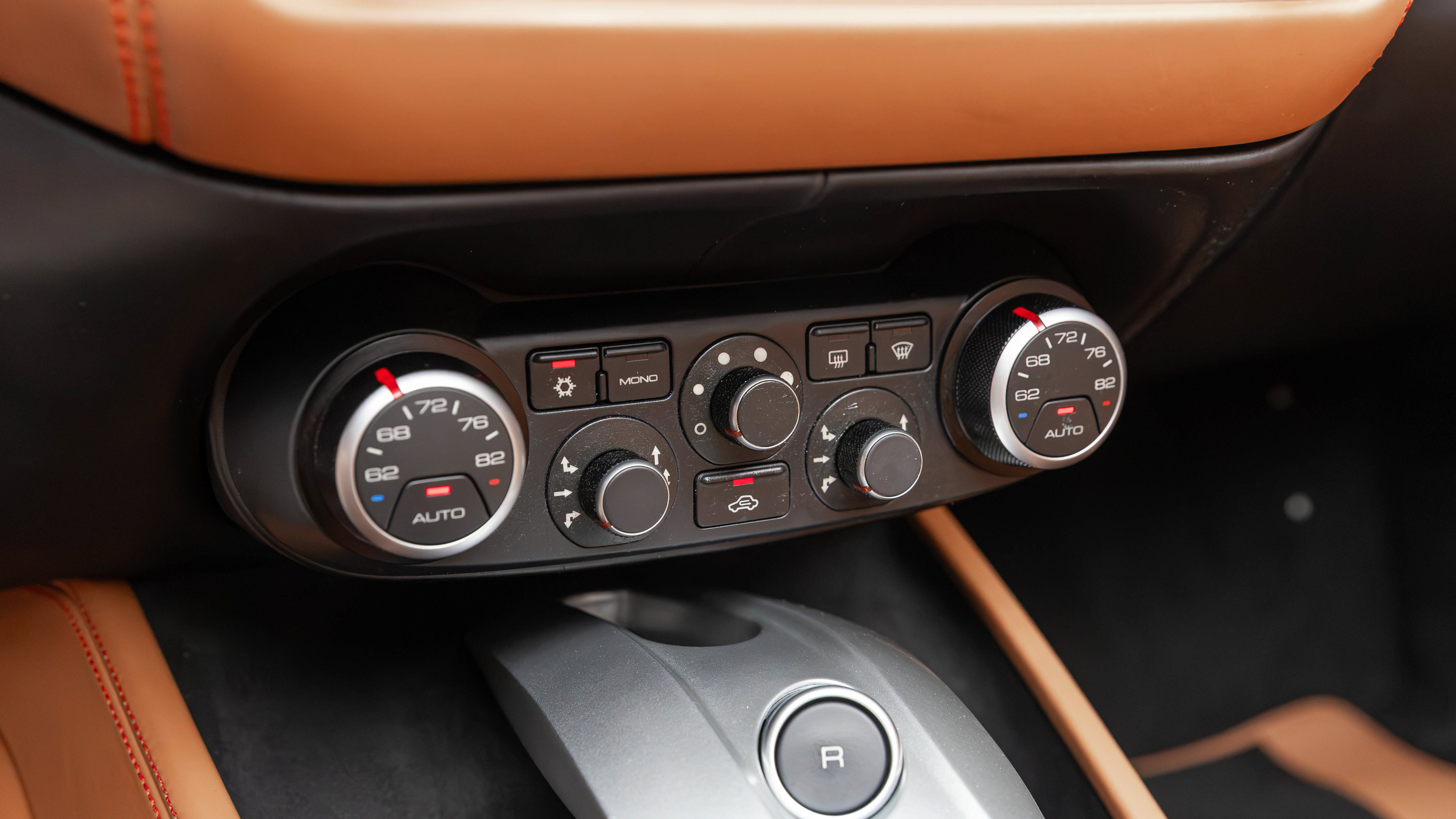 Certified 2016 Ferrari California T RWD image 33