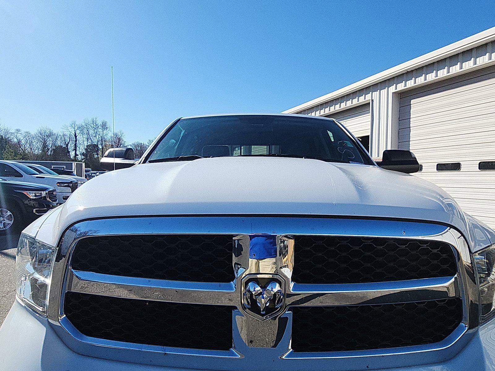 Used 2019 RAM 1500 Classic SLT image 11