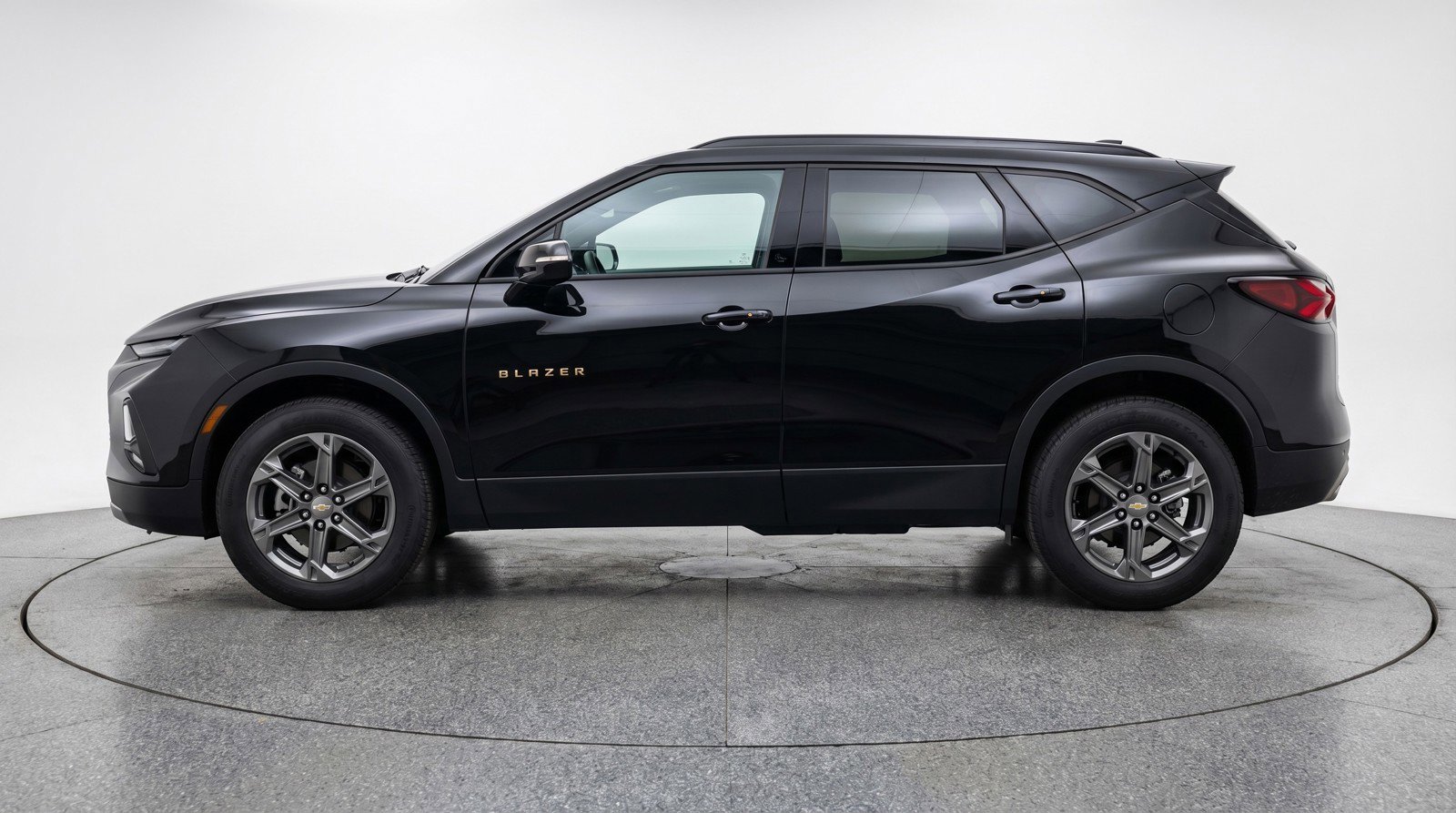 Used 2025 Chevrolet Blazer LT FWD image 5