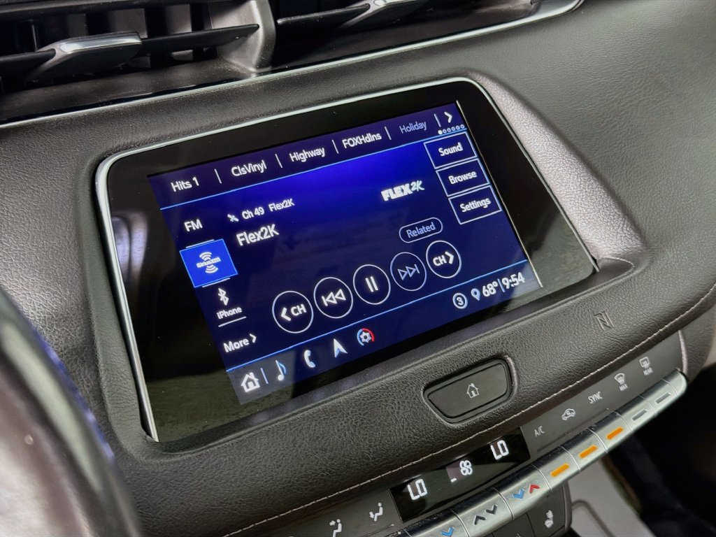 Used 2020 Cadillac XT4 Premium Luxury w/ Sun And Sound Package AWD/4WD image 15