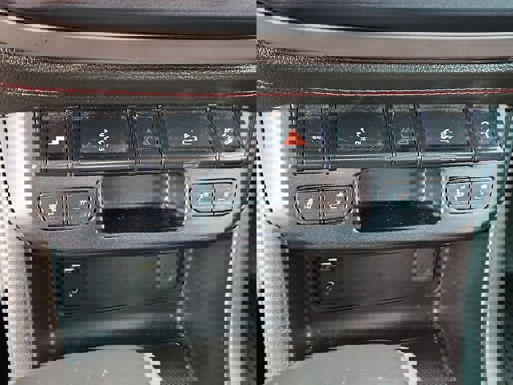 Used 2018 GMC Canyon All Terrain w/ Trailering Package AWD/4WD image 26