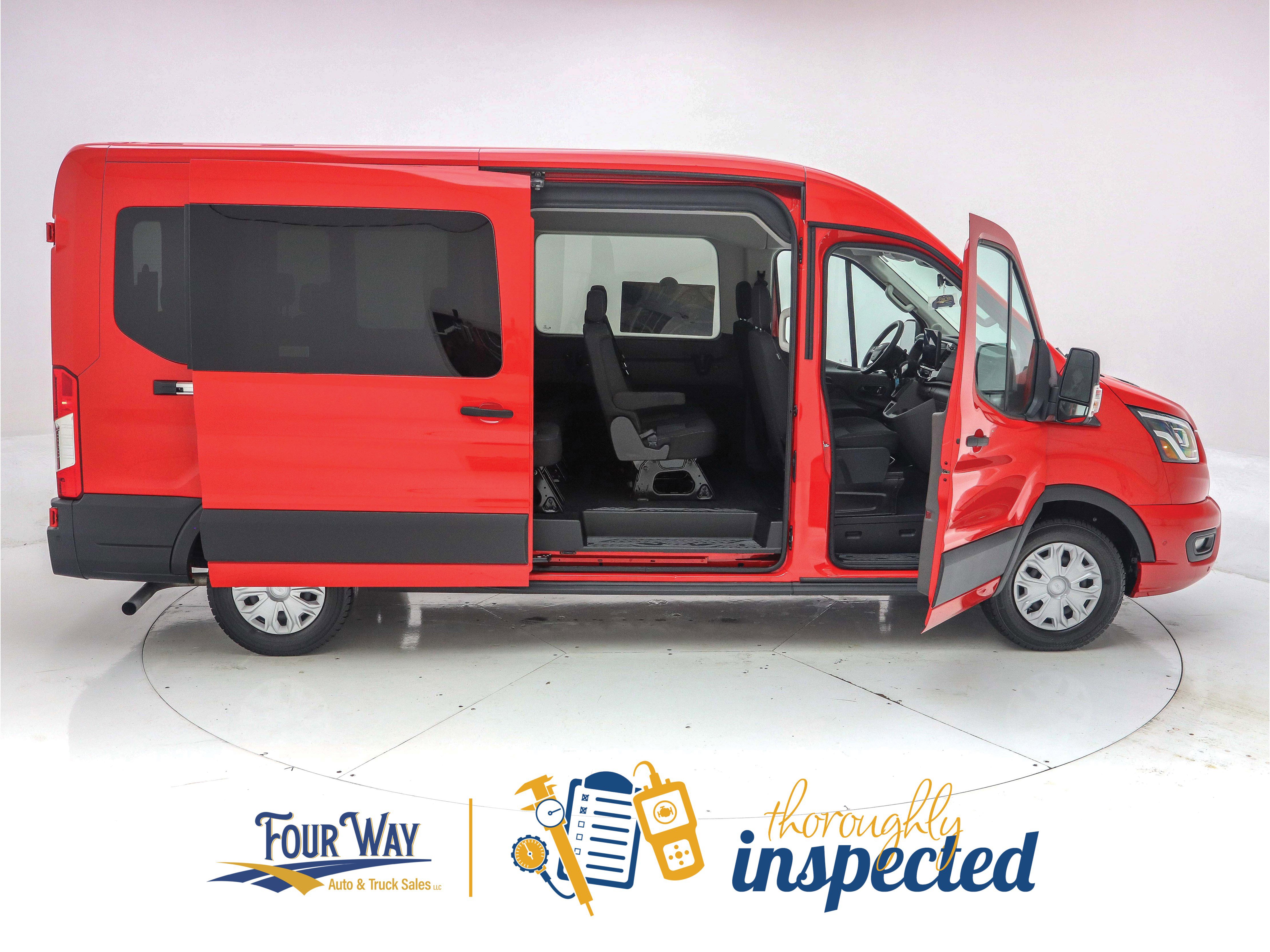 Used 2023 Ford Transit 350 XLT image 3