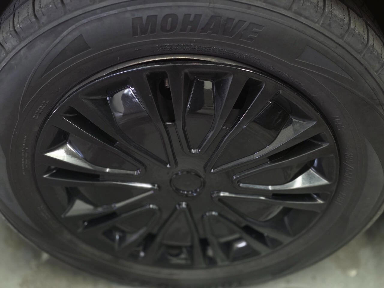 Used 2019 Nissan Versa S Plus image 23