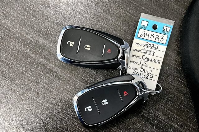 Used 2023 Chevrolet Equinox LS AWD/4WD image 42
