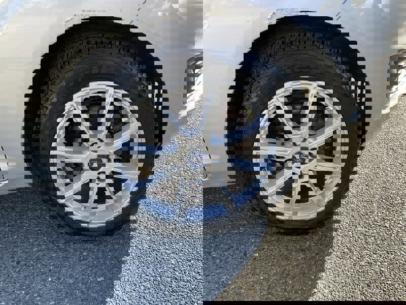 Used 2016 Ford Fiesta SE w/ Equipment Group 201A image 9