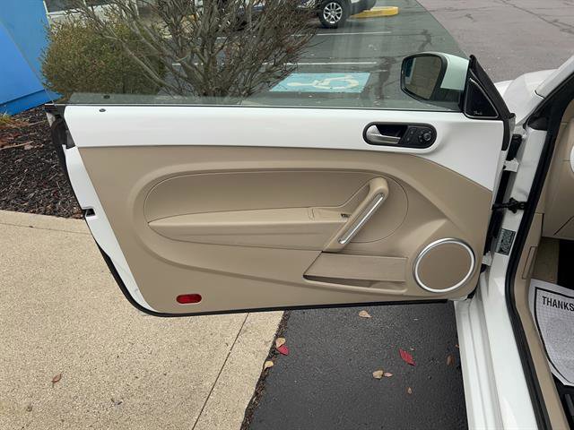 Used 2019 Volkswagen Beetle 2.0T SE w/ SE Premium Package image 13