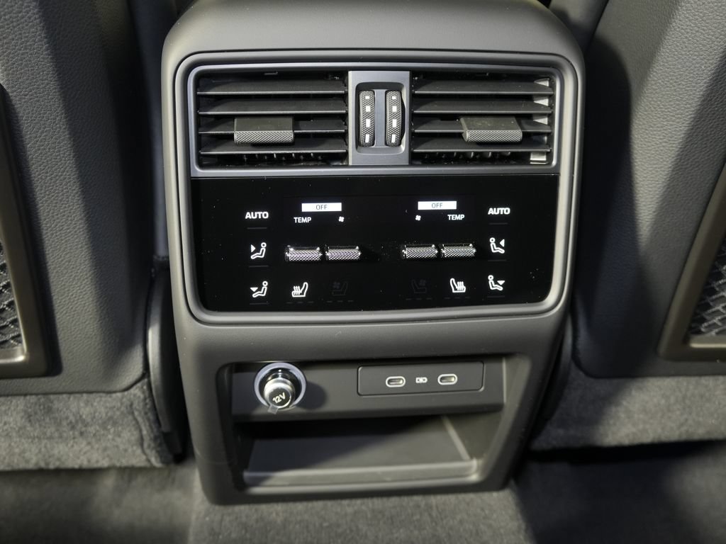 New 2026 Porsche Cayenne Coupe AWD/4WD image 36