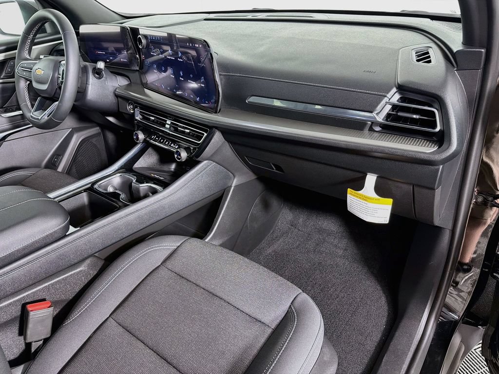 New 2026 Chevrolet Traverse LT w/ LPO, Floor Liner Package AWD/4WD image 30