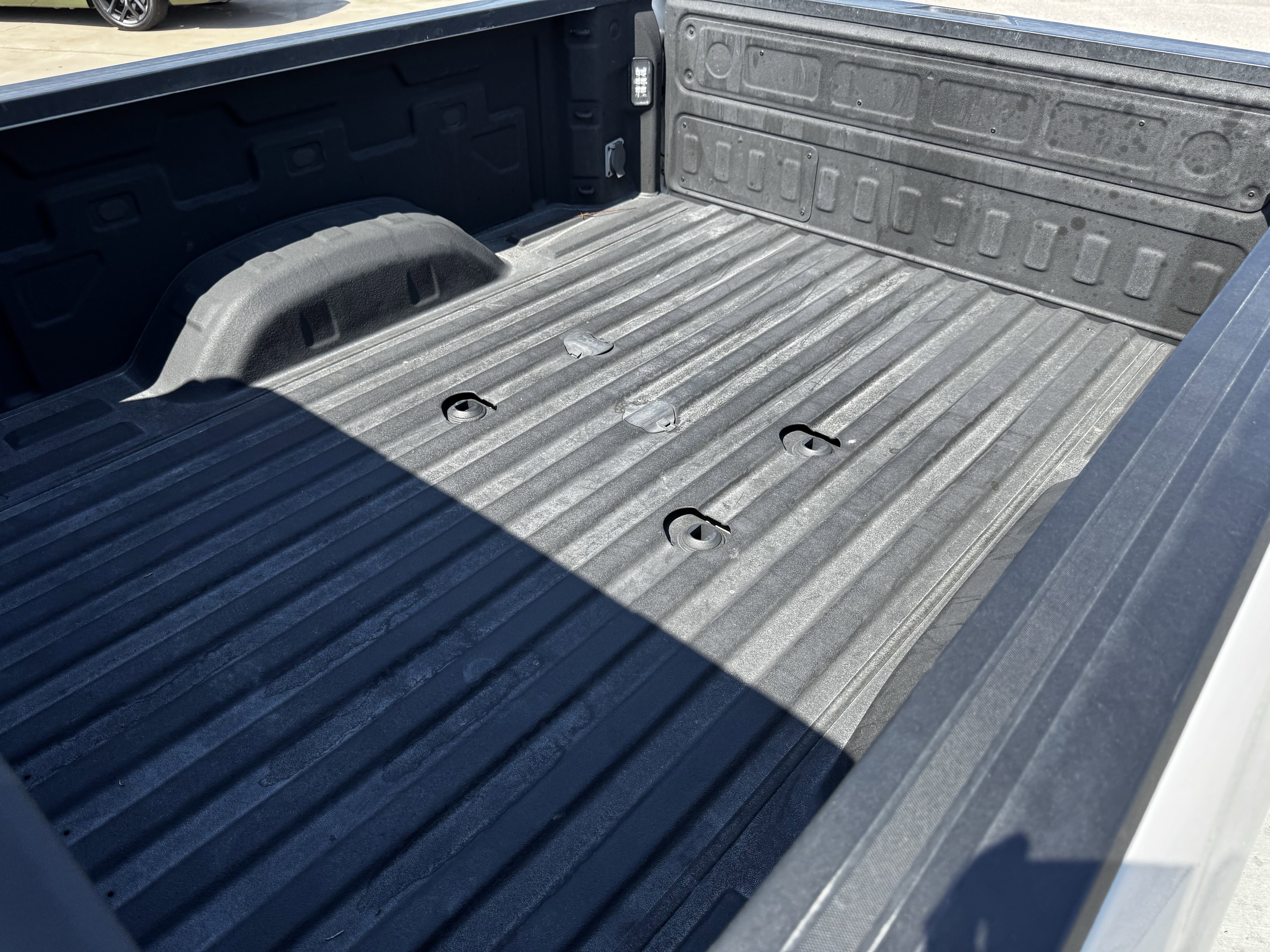 Used 2023 Chevrolet Silverado 2500 High Country image 31