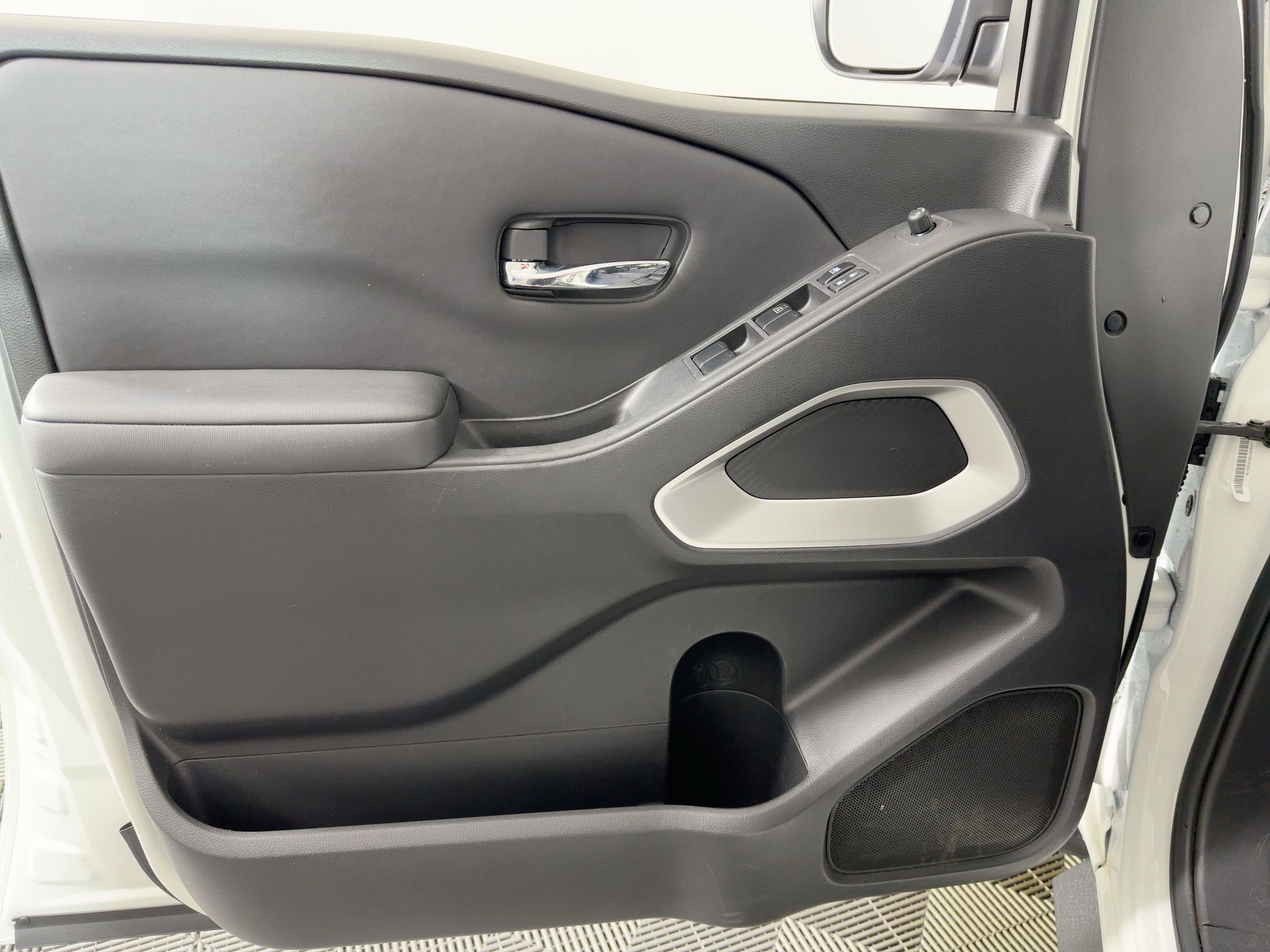 Used 2023 Nissan Frontier SV w/ Technology Package image 12