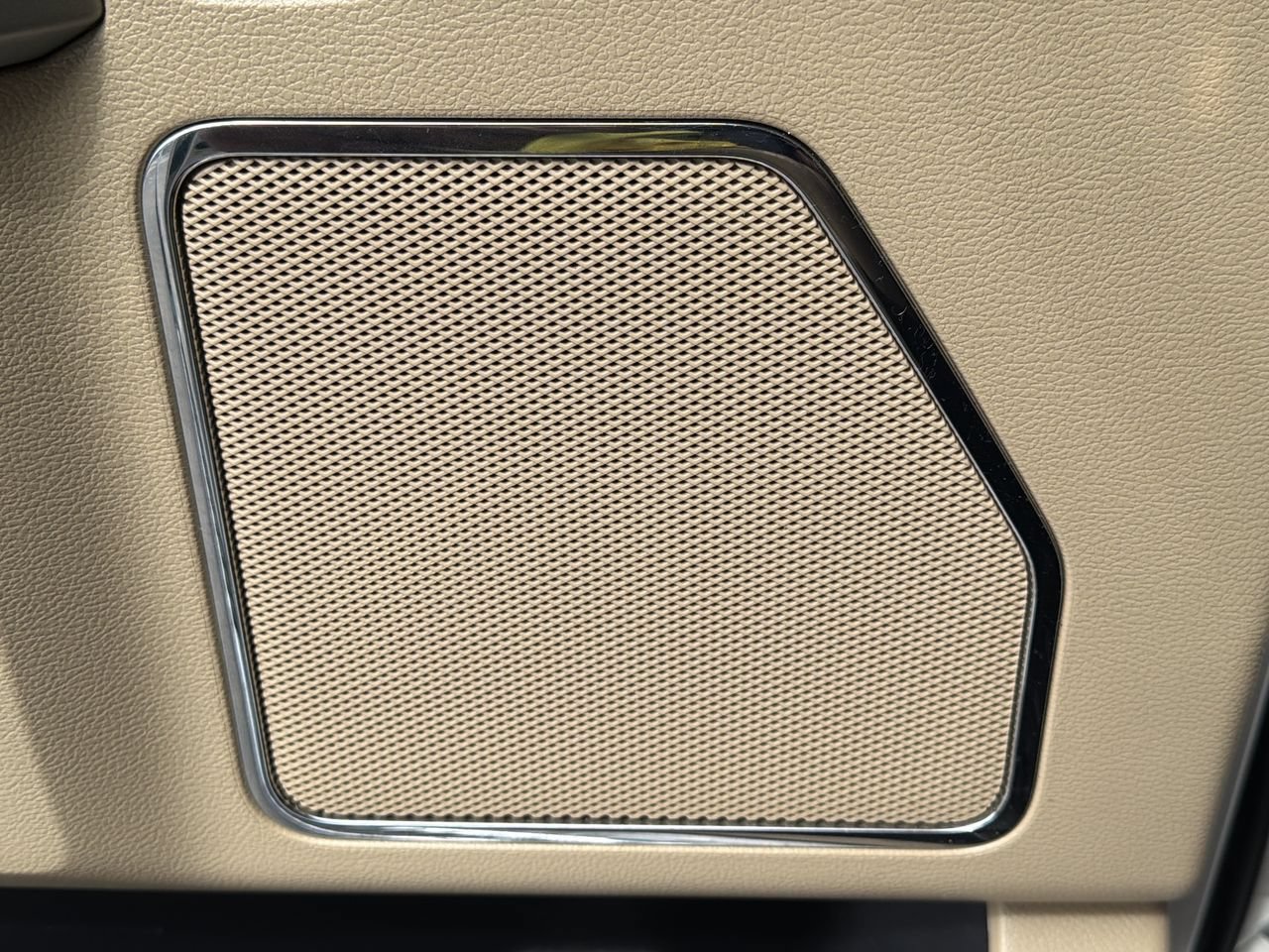 Used 2016 Ford F150 Lariat RWD image 17