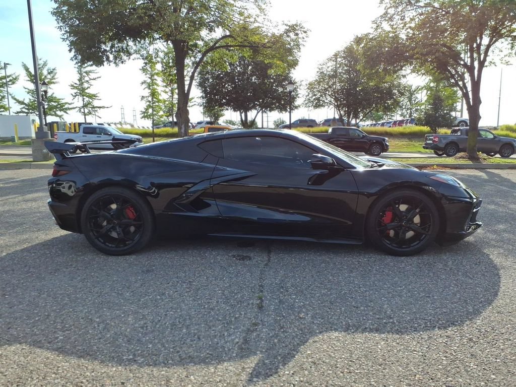 Used 2022 Chevrolet Corvette Stingray Preferred Cpe w/ Z51 Performance Package RWD image 6