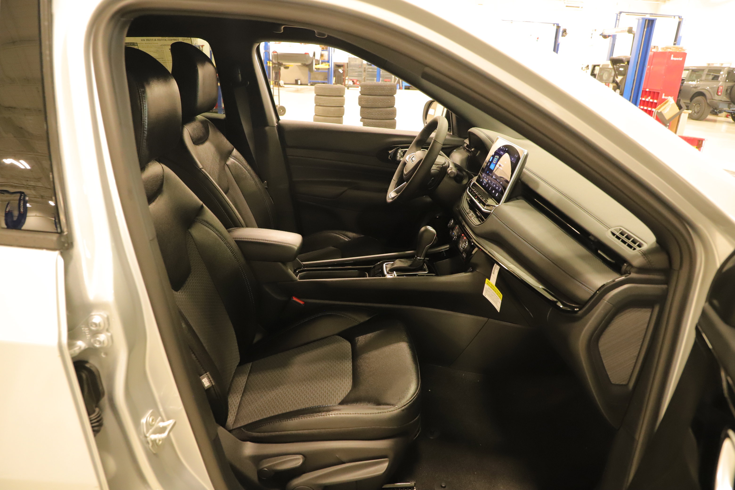 New 2026 Jeep Compass Latitude image 16