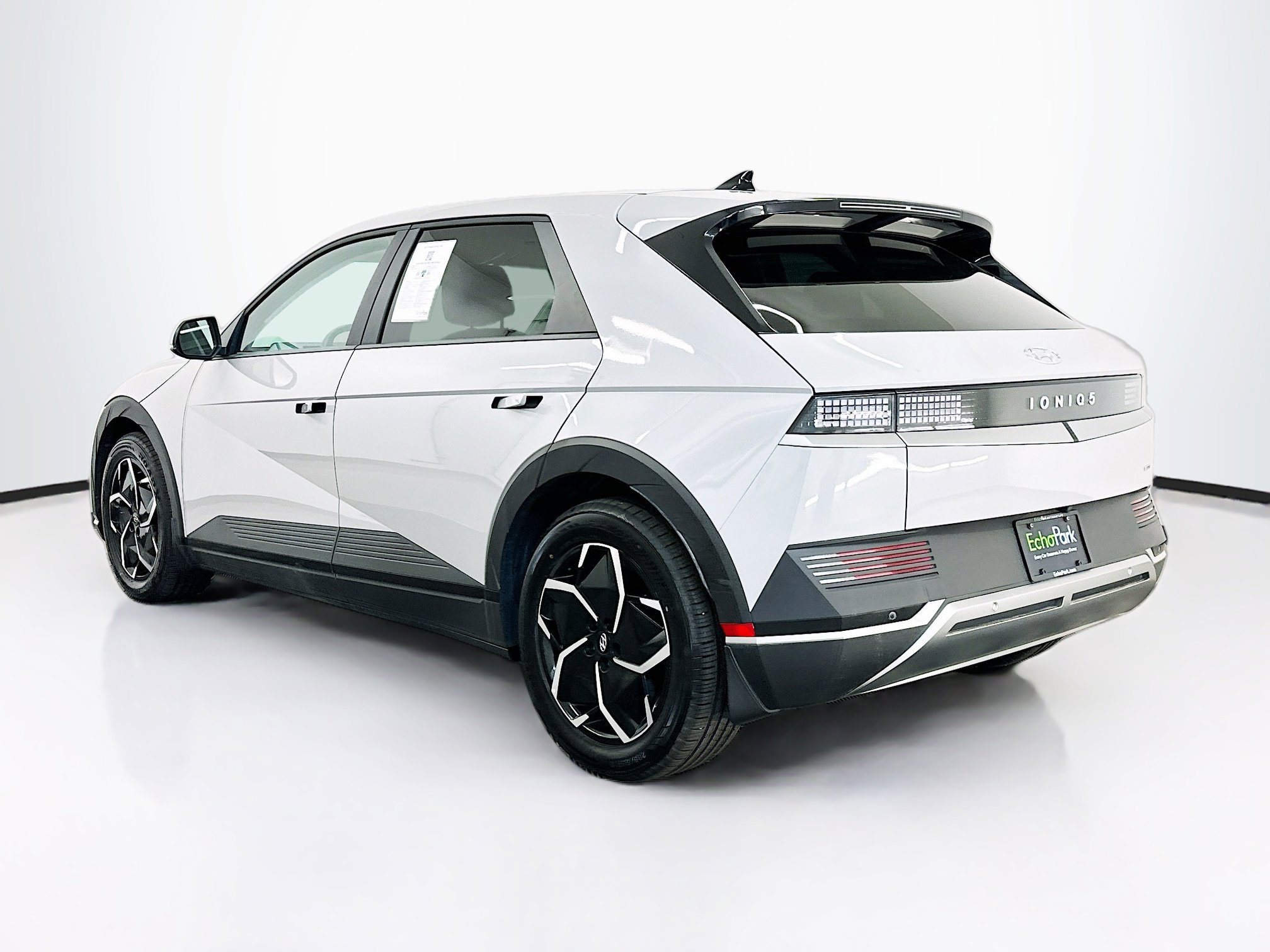 Used 2023 Hyundai Ioniq 5 SEL w/ Cargo Package AWD/4WD image 5