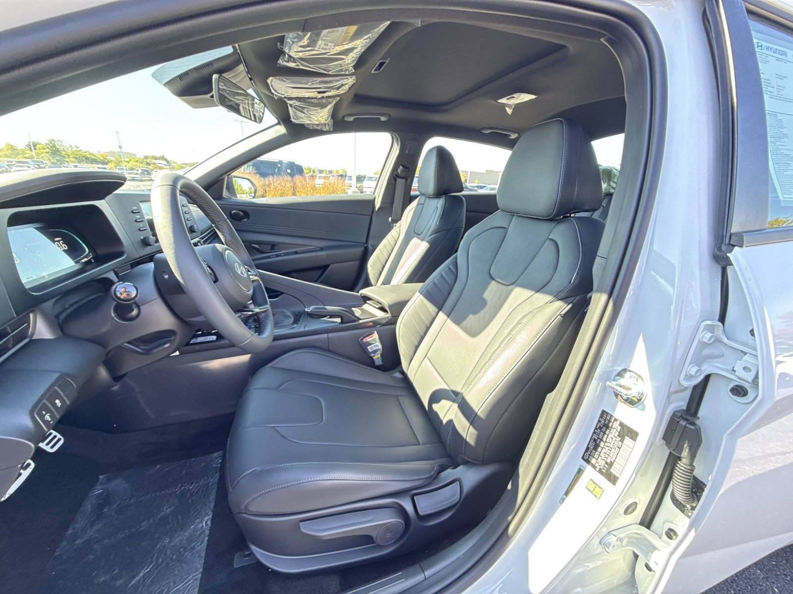 New 2026 Hyundai Elantra SEL Sport FWD image 11