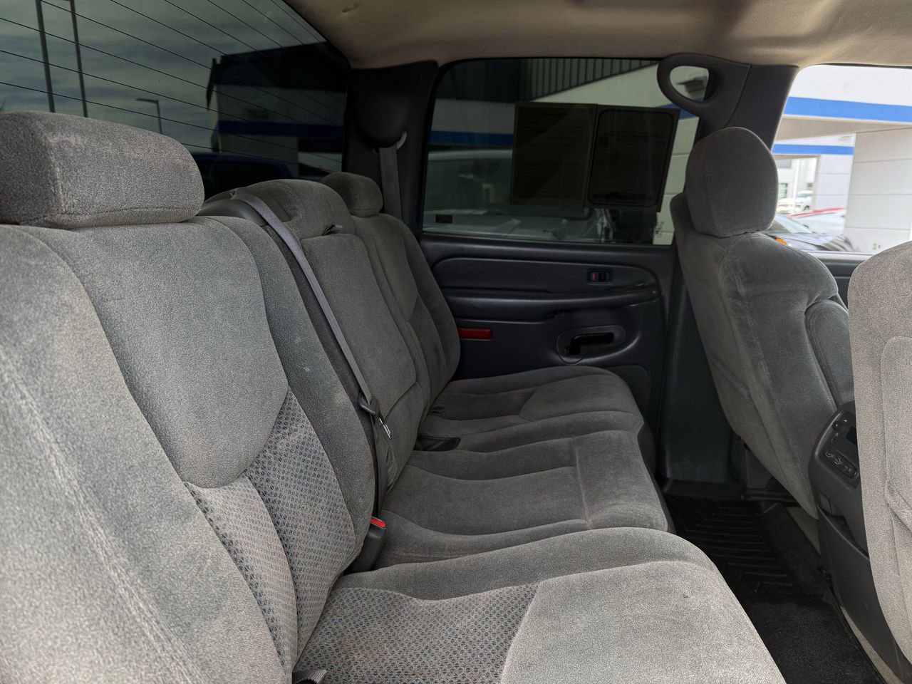 Used 2004 Chevrolet Silverado 2500 LS w/ Heavy-Duty Power Package image 23