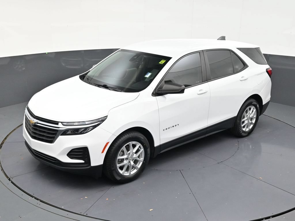 Used 2022 Chevrolet Equinox LS FWD image 9