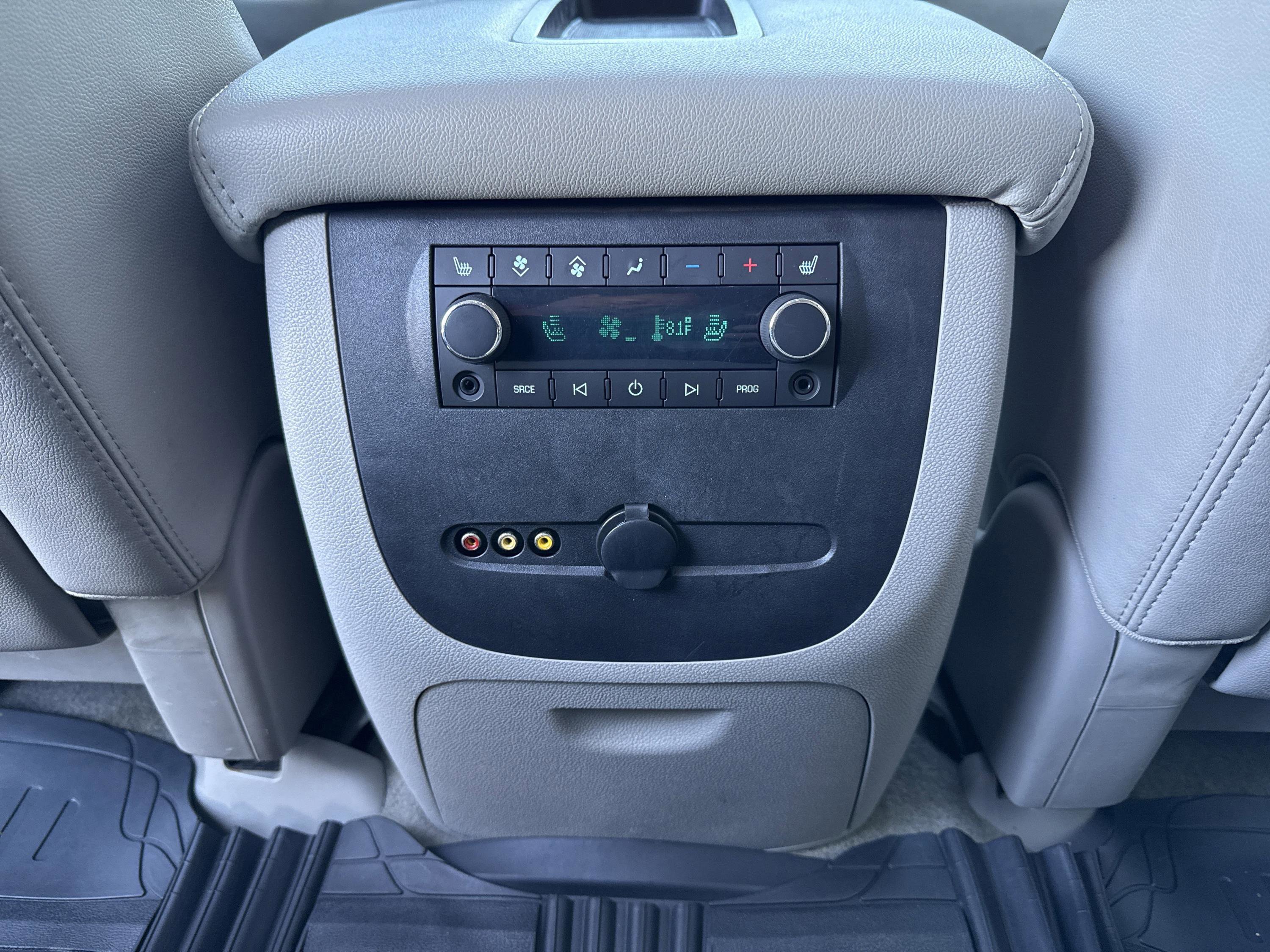 Used 2013 Chevrolet Tahoe LT w/ Luxury Package image 28