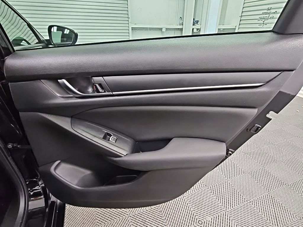 Used 2020 Honda Accord Sport image 32