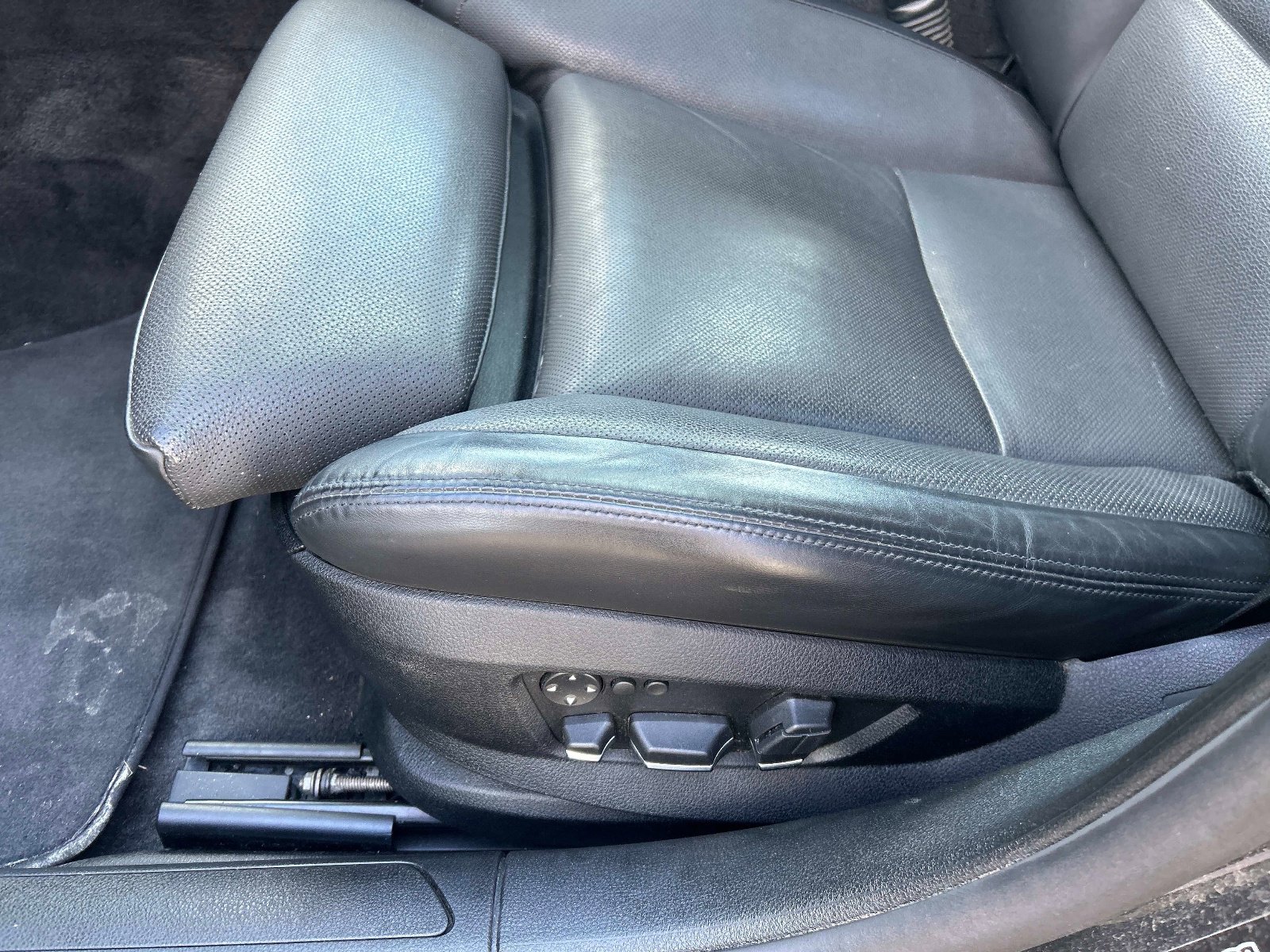 Used 2011 BMW 750i xDrive AWD/4WD image 22