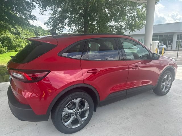 Used 2026 Ford Escape ST-Line w/ Tech Pack #1 AWD/4WD image 26