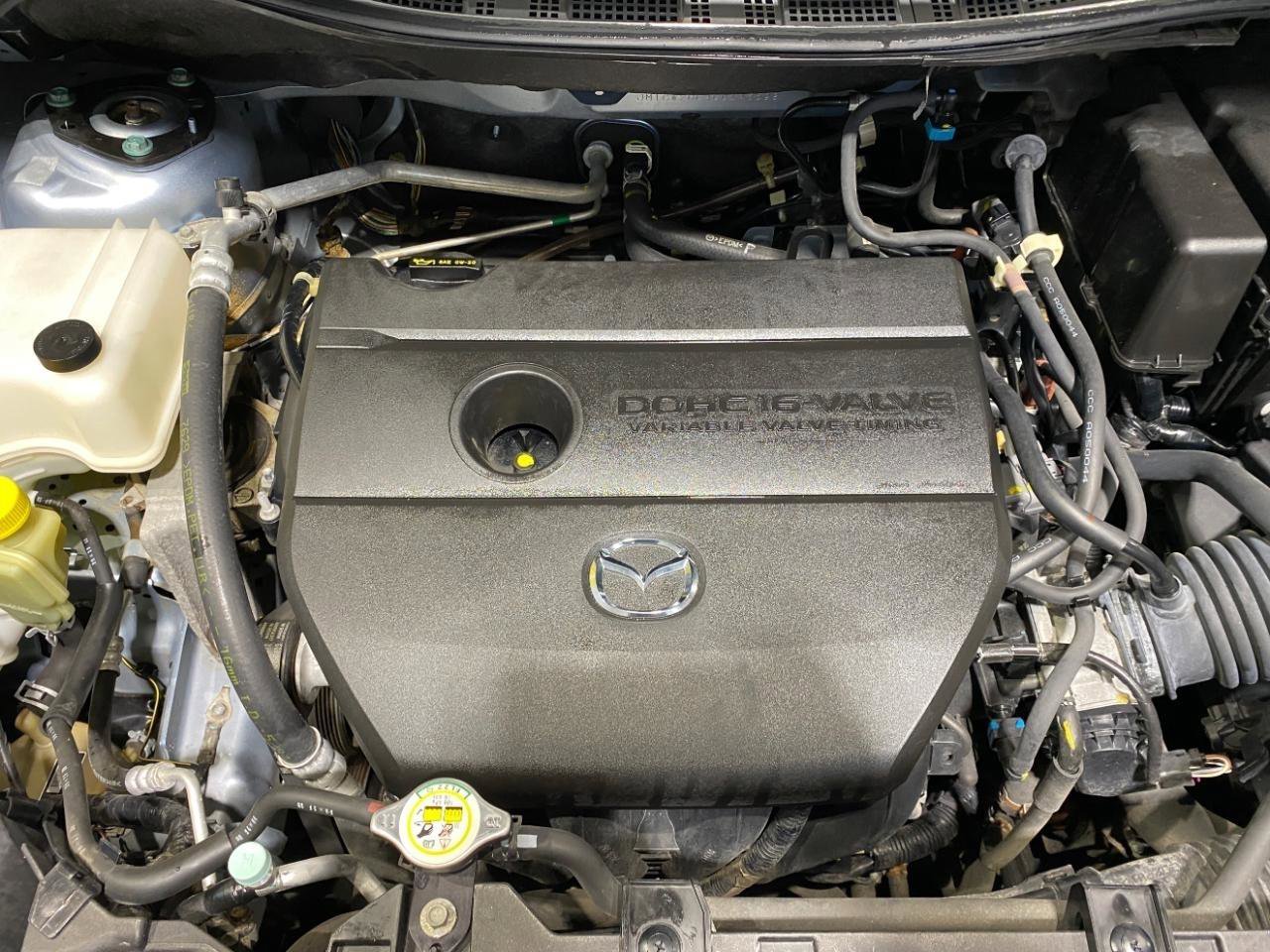 Used 2012 MAZDA MAZDA5 Sport FWD image 21
