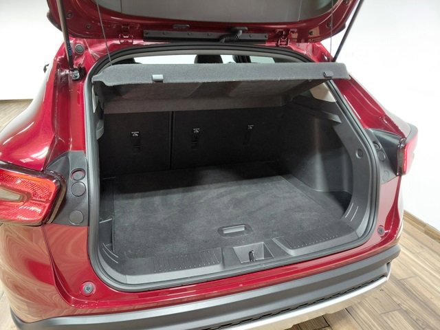 Used 2025 Chevrolet Trax LT image 33