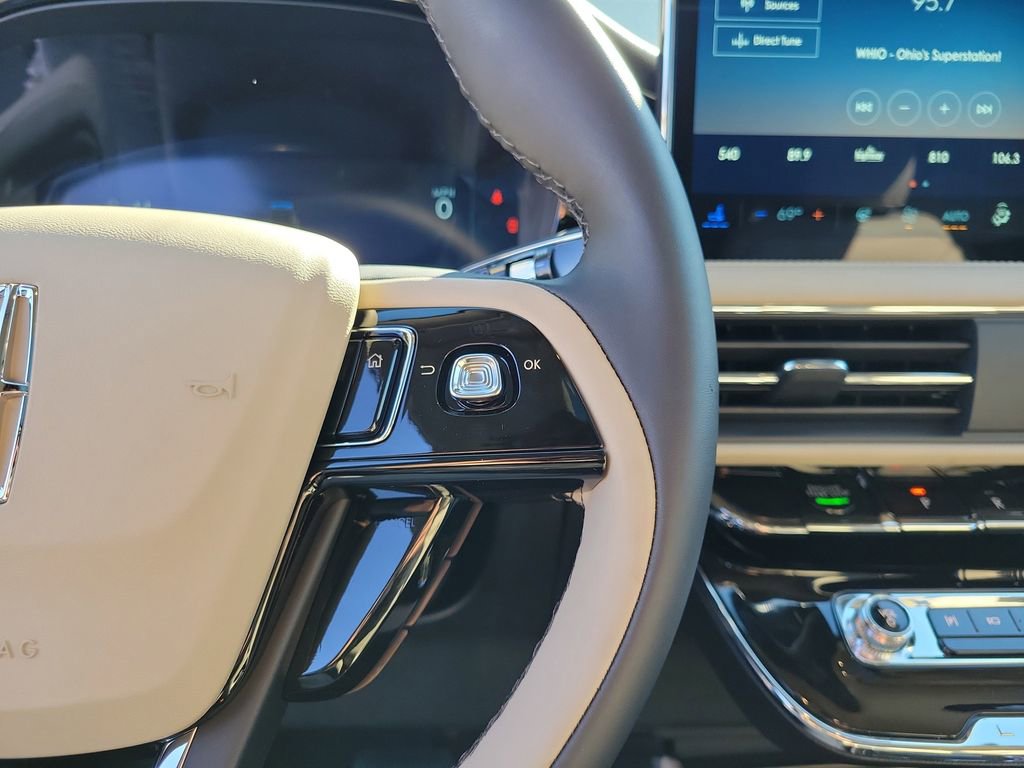 New 2026 Lincoln Corsair Premiere image 24