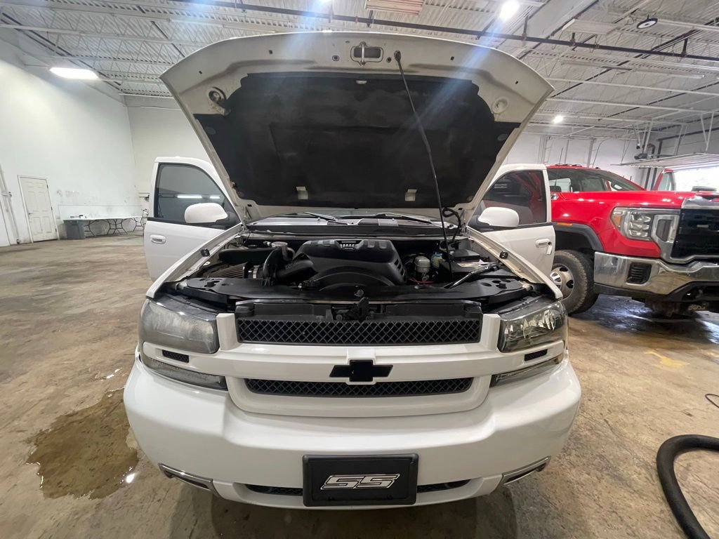 Used 2008 Chevrolet TrailBlazer SS w/ Sun And Sound Package image 40