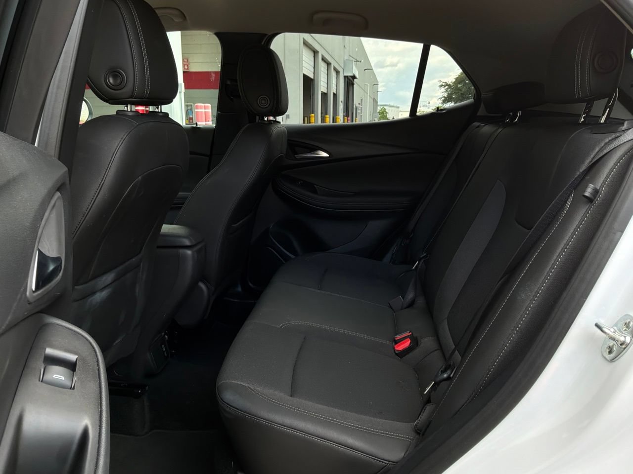 Used 2025 Buick Encore GX Preferred AWD/4WD image 11