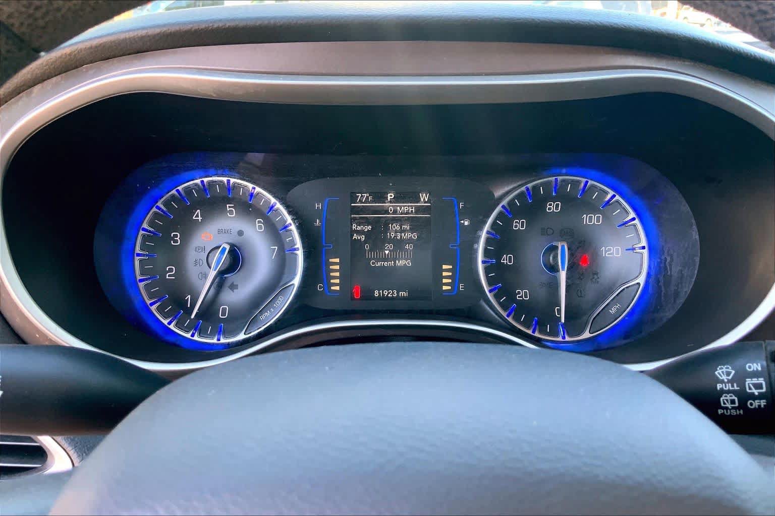 Used 2018 Chrysler Pacifica Touring Plus FWD image 26