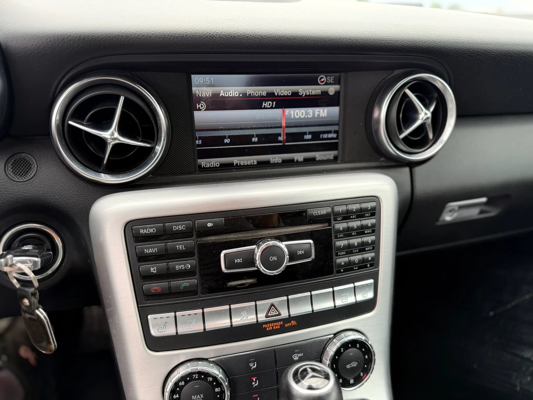 Used 2013 Mercedes-Benz SLK 250 image 28