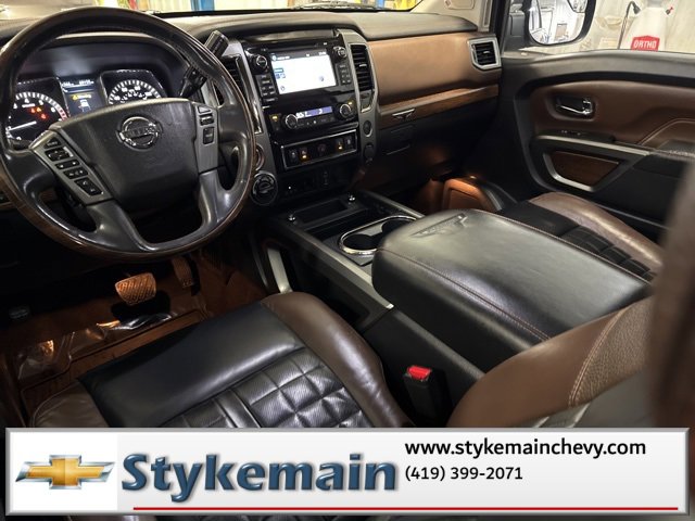 Used 2017 Nissan Titan Platinum Reserve image 6