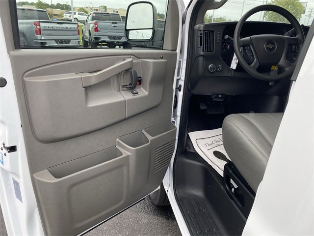 New 2025 Chevrolet Express 2500 w/ Driver Convenience Package image 25