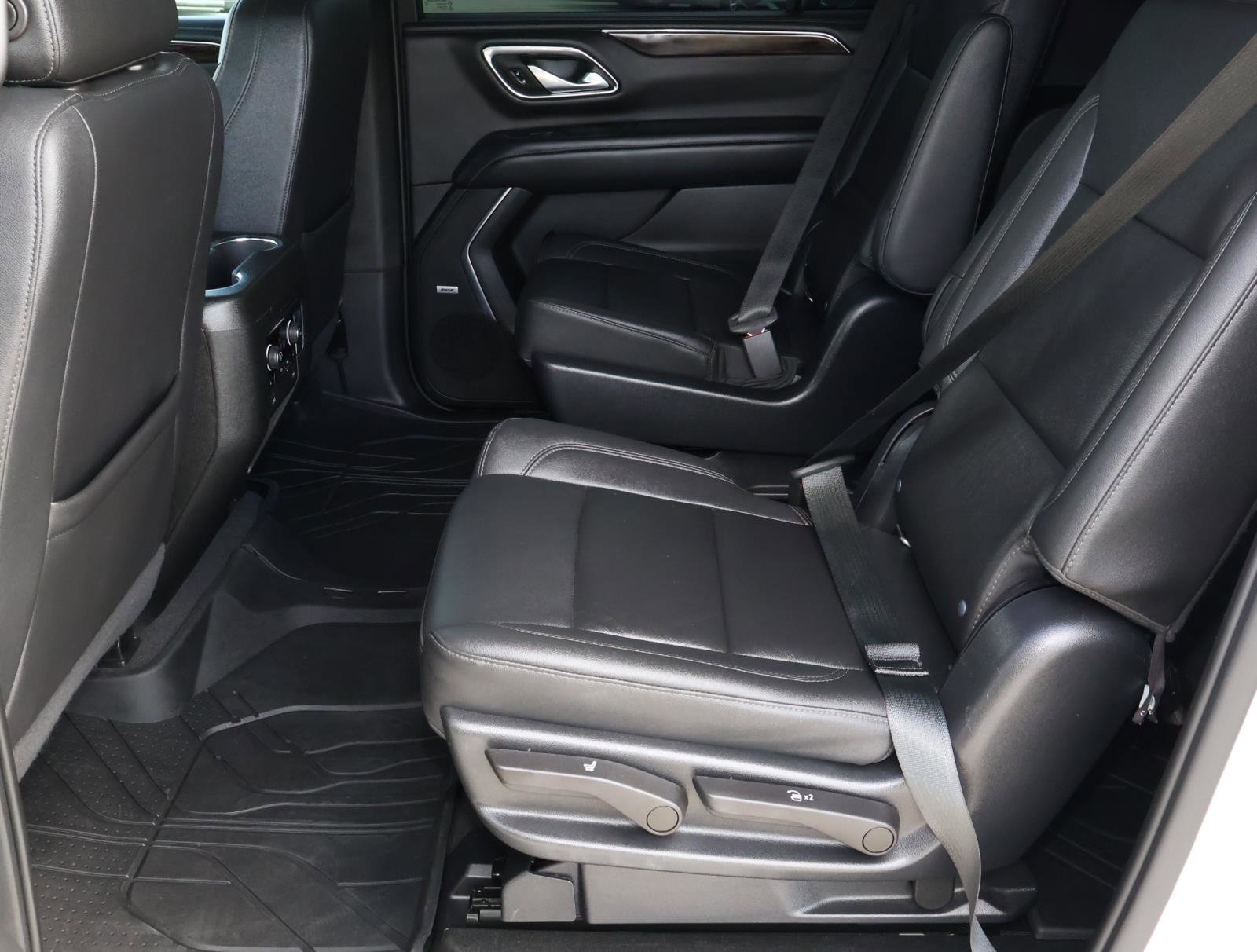 Used 2022 Chevrolet Suburban Z71 w/ Luxury Package image 24