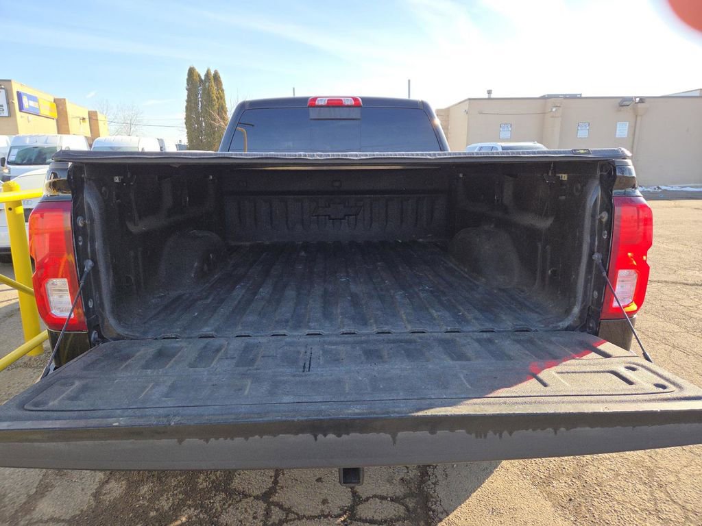 Used 2018 Chevrolet Silverado 1500 High Country image 18