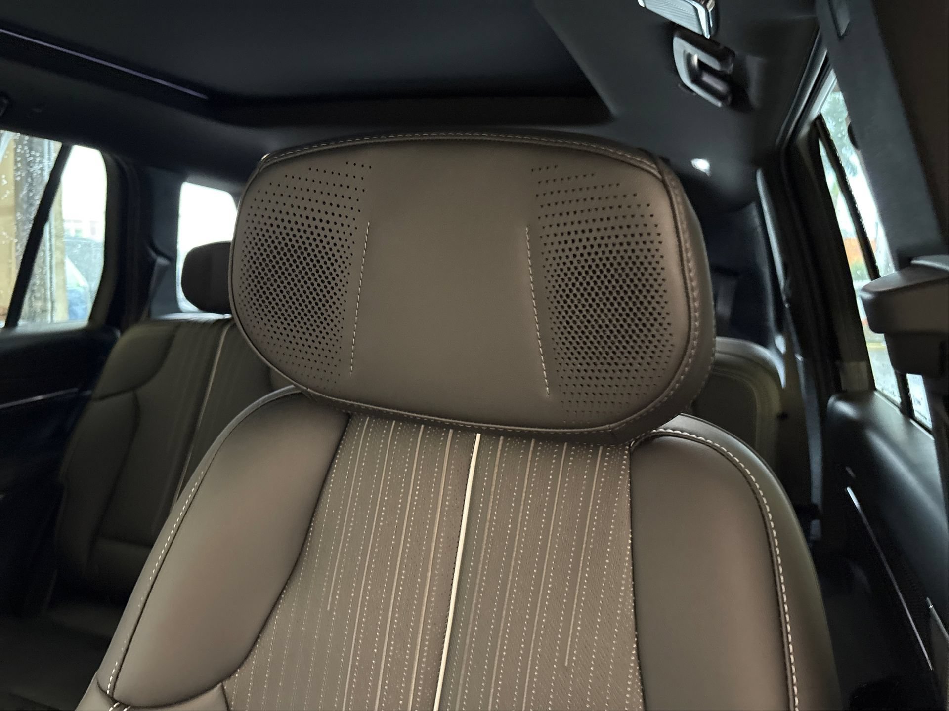 New 2027 Cadillac Vistiq Sport AWD/4WD image 28