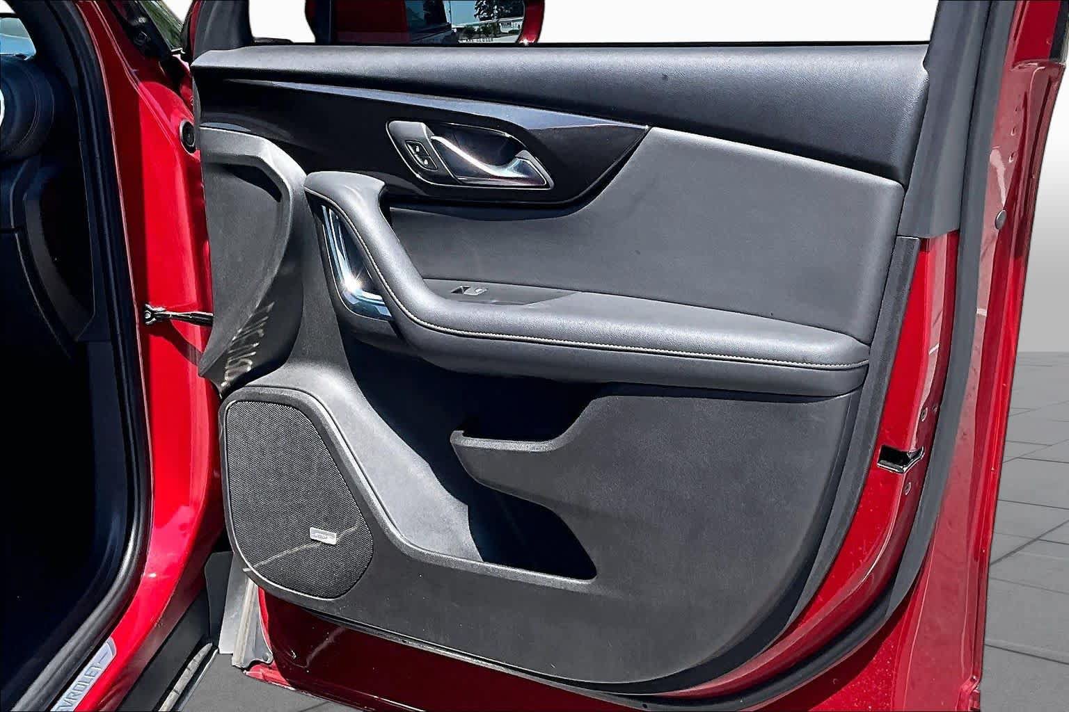 Used 2019 Chevrolet Blazer Premier w/ Sun and Wheels Package FWD image 23