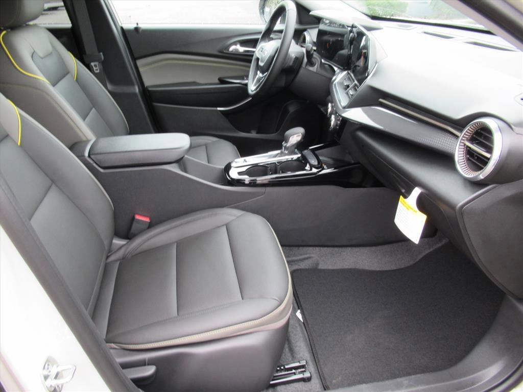 New 2026 Chevrolet Trax ACTIV w/ Sunroof Package image 9