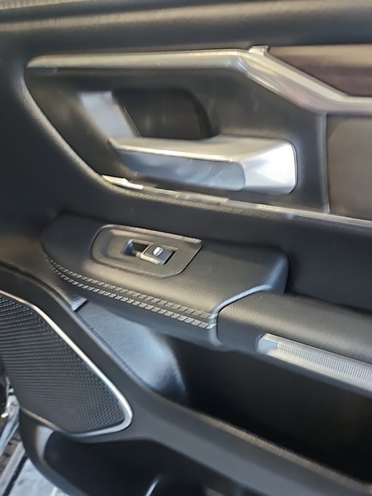 Used 2025 RAM 1500 Laramie image 17