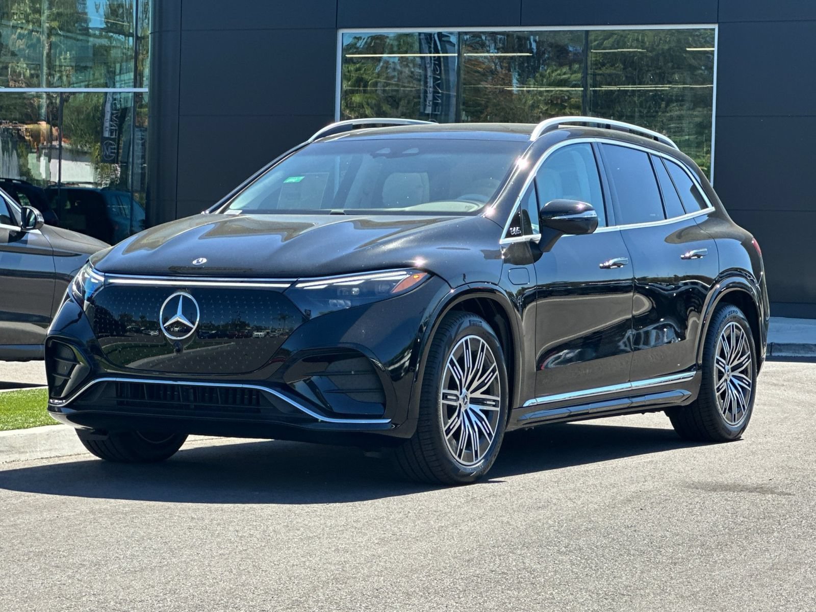 New 2026 Mercedes-Benz EQS 400 4MATIC SUV image 7