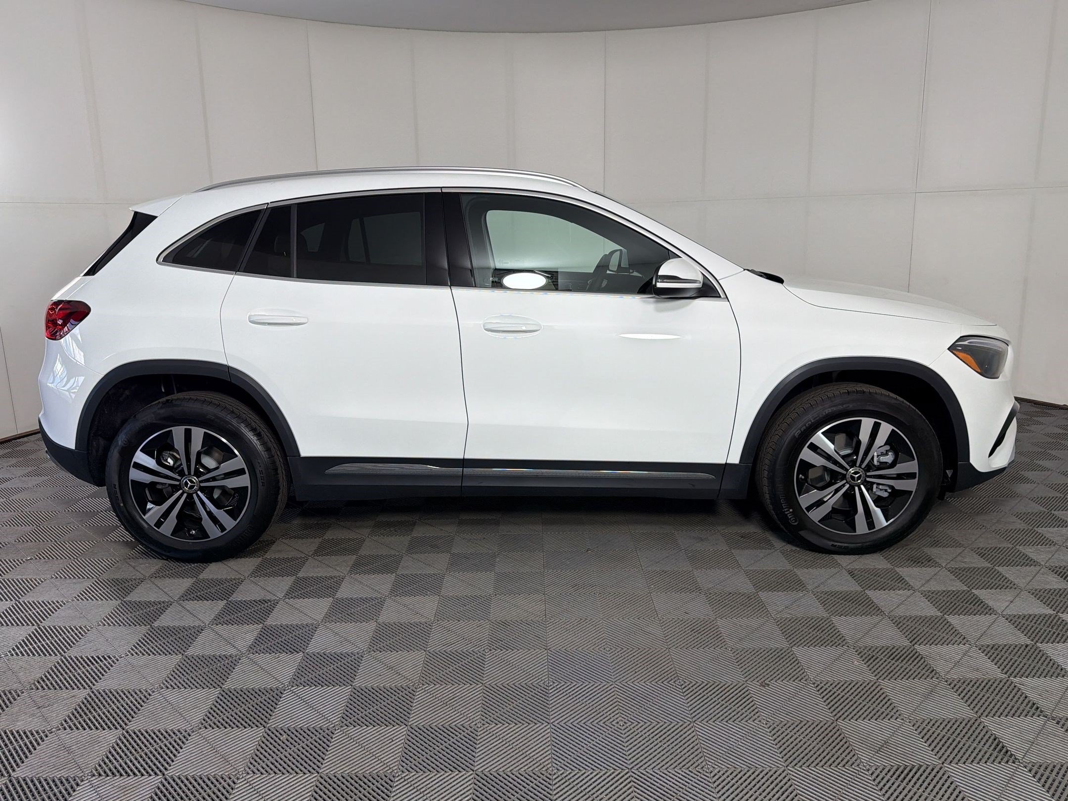 Used 2026 Mercedes-Benz GLA 250 4MATIC image 8
