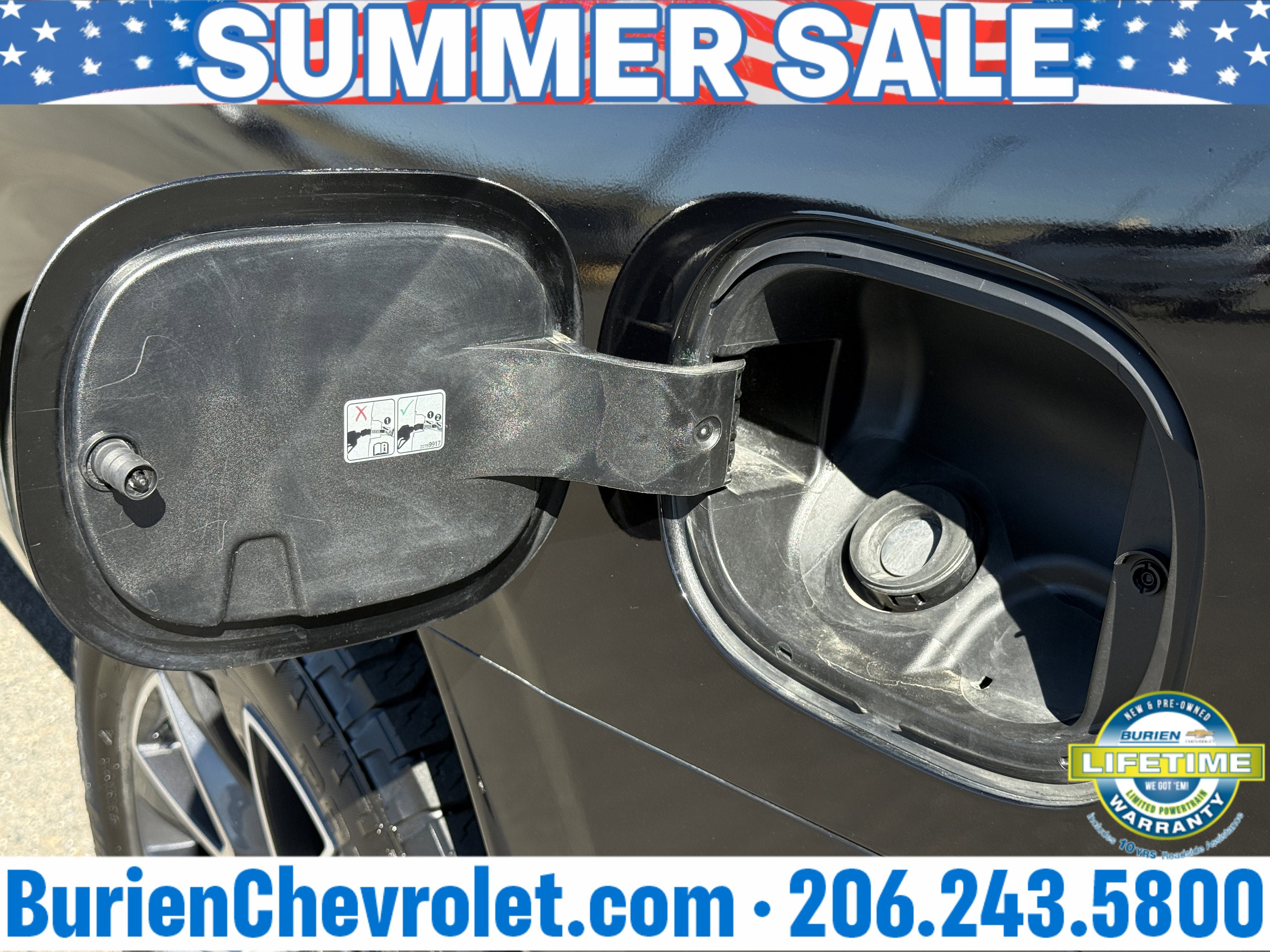 Used 2022 Chevrolet Suburban Z71 AWD/4WD image 36