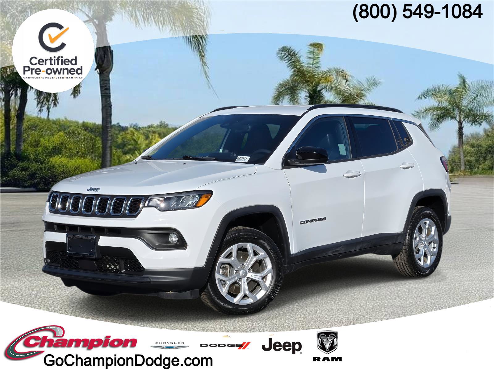 Used 2024 Jeep Compass Latitude AWD/4WD image 1