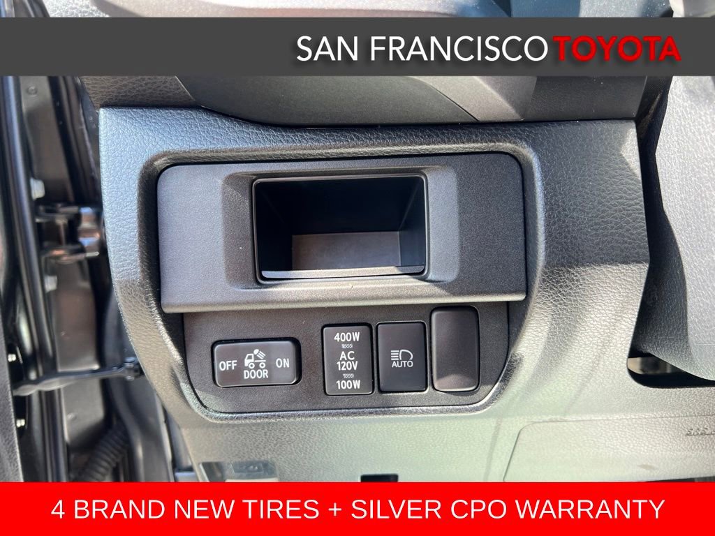 Certified 2018 Toyota Tacoma TRD Off-Road AWD/4WD image 35