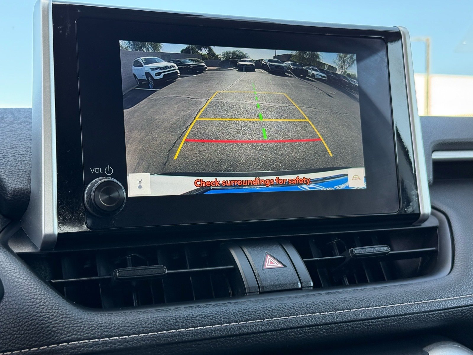 Used 2025 Toyota RAV4 XLE AWD/4WD image 22
