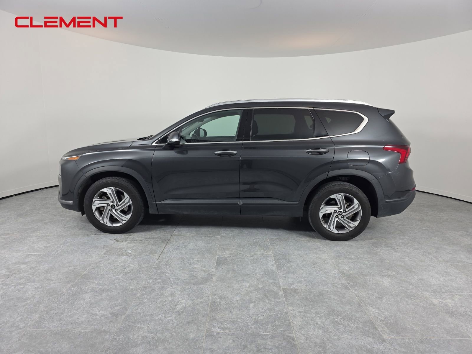 Used 2023 Hyundai Santa Fe SEL image 5