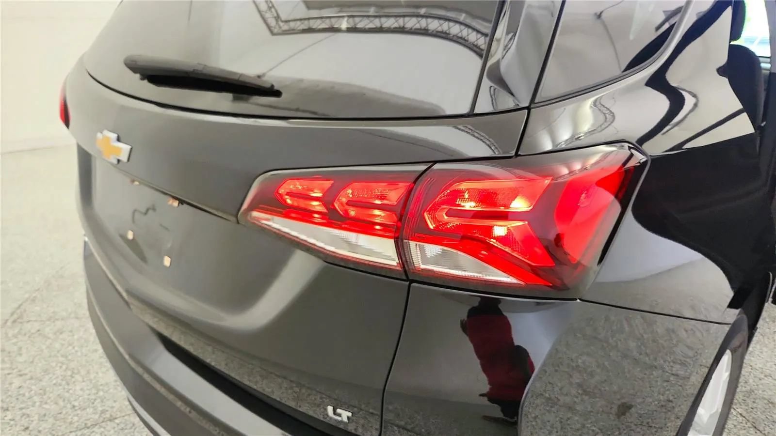 Used 2023 Chevrolet Equinox LT FWD image 15