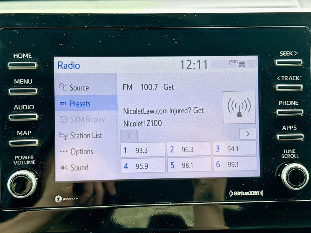 Used 2024 Toyota Camry SE image 12